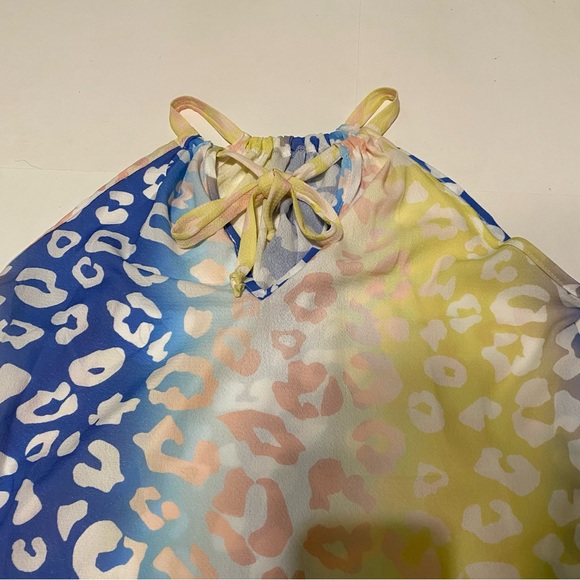 ⭐️ Bini floral top size small - Picture 5 of 6